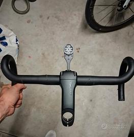 Manubrio bici da corsa completo