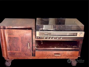 Mobile con radio e lettore dischi vintage