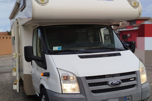 Camper Rimor katamarano usato pochissimo