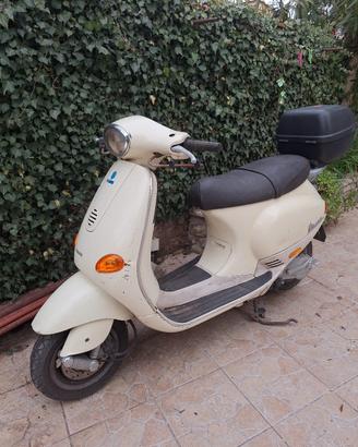 Ricambi Vespa Piaggio et2 et4 