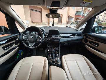 BMW 225 xe plug in elettrica permuta gpl