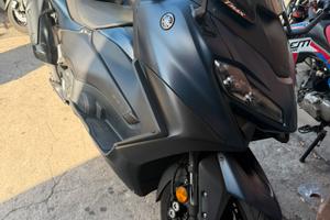 Yamaha tmax 560