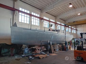 Scafo alluminio da ultimare