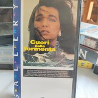 VHS "Cuori nella tormenta"