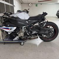 BMW S1000R 2018 incidentata – 34.000 km