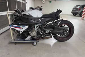 BMW S1000R 2018 incidentata – 34.000 km