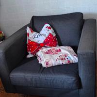 2 poltrone girevoli. 