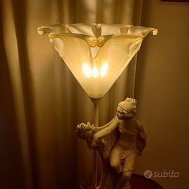 lampada in gesso e vetro