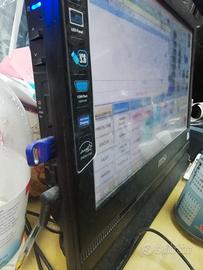 computer touch con programma  lavanderia.