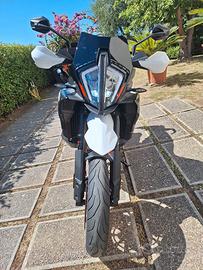 KTM 890 SMT