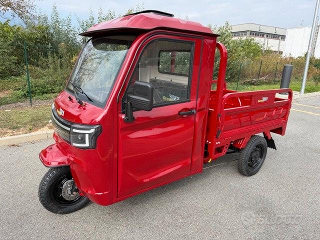 Motocarro piaggio Vendita in Moto e scooter