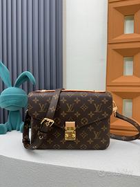 La borsa messenger da donna Louis Vuitton