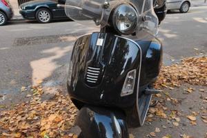 Vespa GTS 300 ie nera 2010 - bauletto e parabrezza