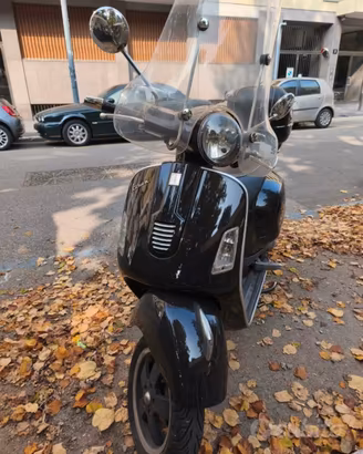 Vespa GTS 300 ie nera 2010 - bauletto e parabrezza