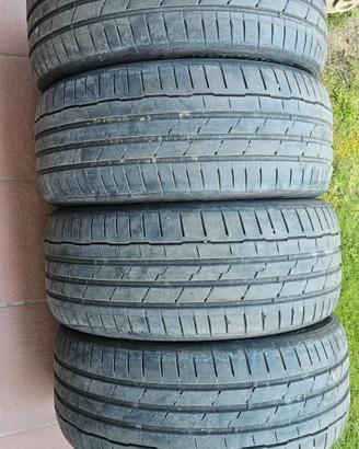 4 gomme 225 50 17 98 Y Hankook a 90 %