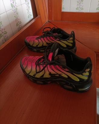 Nike Air Max Plus GS (Tuned 1 / TN) nella colorazi