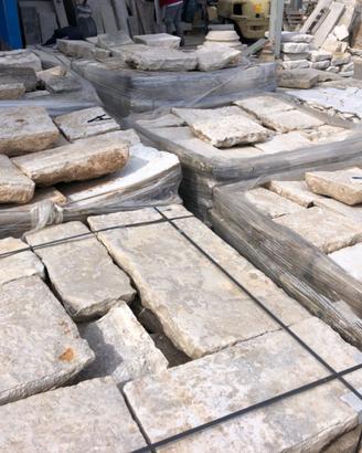 Pietre di recupero basolati per pavimentare