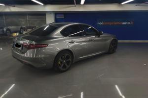 Alfa Romeo Giulia 2.2 Turbo Diesel SportTech 12/19