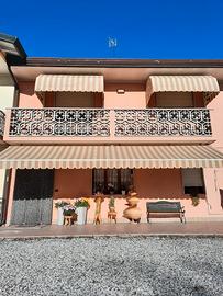 Porzione di schiera centrale a trebaseleghe