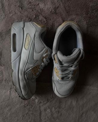 Nike Air Max 90 Bianche con Dettagli Beige - Tagli