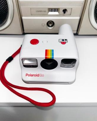 Polaroid go