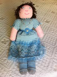 Bambola di lana fatta a mano