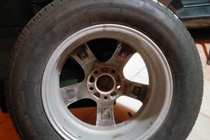 Cerchi da 16 con gomme estive Bridgestone