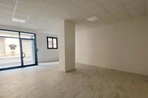 Locale  70 m² commerciali