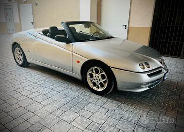 Alfa Romeo Spider Twin Spark 2000 - 155 cv