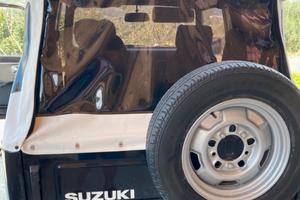 Suzuki Samurai SJ 1.3 con 5 marce