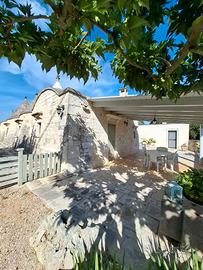 Trulli+lamia finemente ristrutturati a Locorotondo
