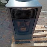 Stufa a pellet Kalor 14,76 kW 