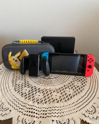 Nintendo Switch + Custodia + Gamepad + HDMI