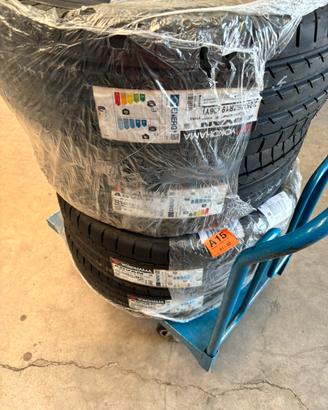Yokohama 225/45 r19