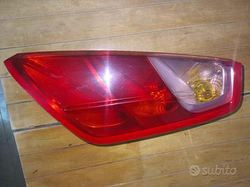 fanale posteriore destro fiat grande punto 
