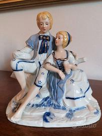 Dama e cavaliere in ceramica CAPODIMONTE