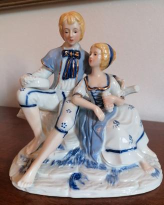 Dama e cavaliere in ceramica CAPODIMONTE