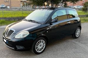 Lancia Ypsilon 1.2 x neopatentati