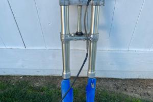 Avantreno kayaba 46mm completo