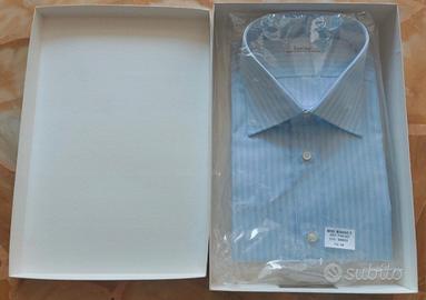 Camicia da uomo sfondo azzurro a righe bianche