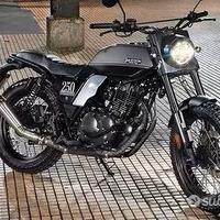 PROMO SCRAMBLER Brixton FELSBERG 250 SILVER/BLACK