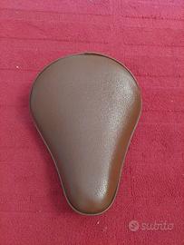 Sella  mono Harley Bobber 883 