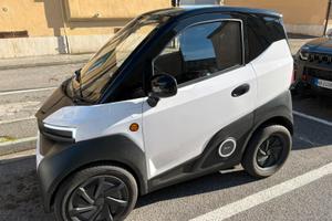 Minicar elettrica Silence S04-L7