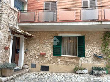 Appartamento, completamente mobiliato