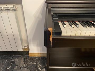 Pianoforte digitale Roland HP 330e