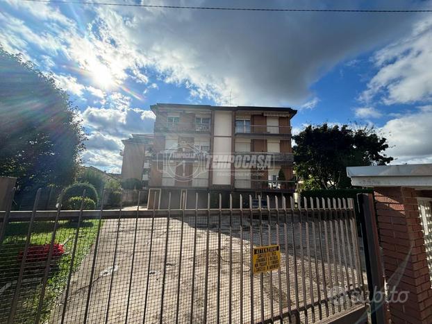 Luminoso Trilocale di 90 mq in Zona Ospedale a Bus