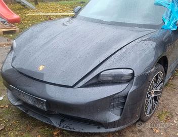 Porsche Taycan Muso e Airbag