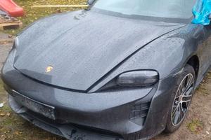 Porsche Taycan Muso e Airbag