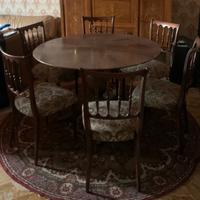 Tavolo in legno lavorato con n. 6 sedie abbinate