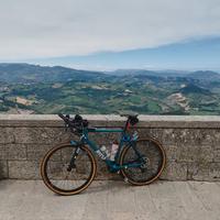 Gravel Rose BackRoad in carbonio con GRX 11v
